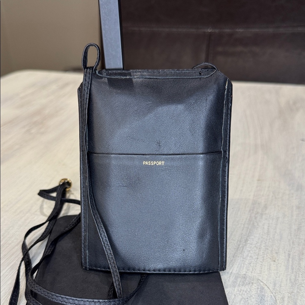 Vintage Royce Leather Black Passport Lanyard